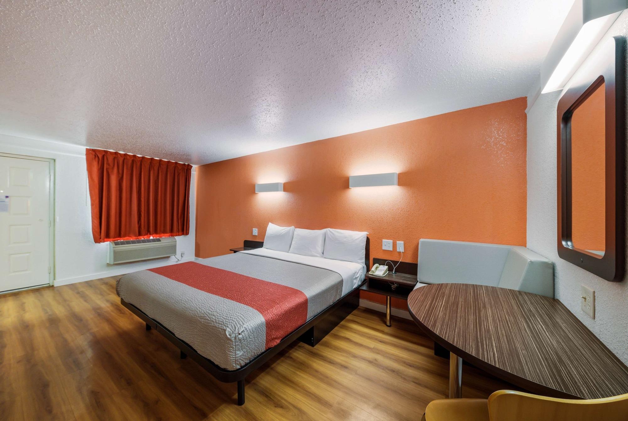 Motel 6-Dallas, Tx - Фармерс-Бранч Экстерьер фото