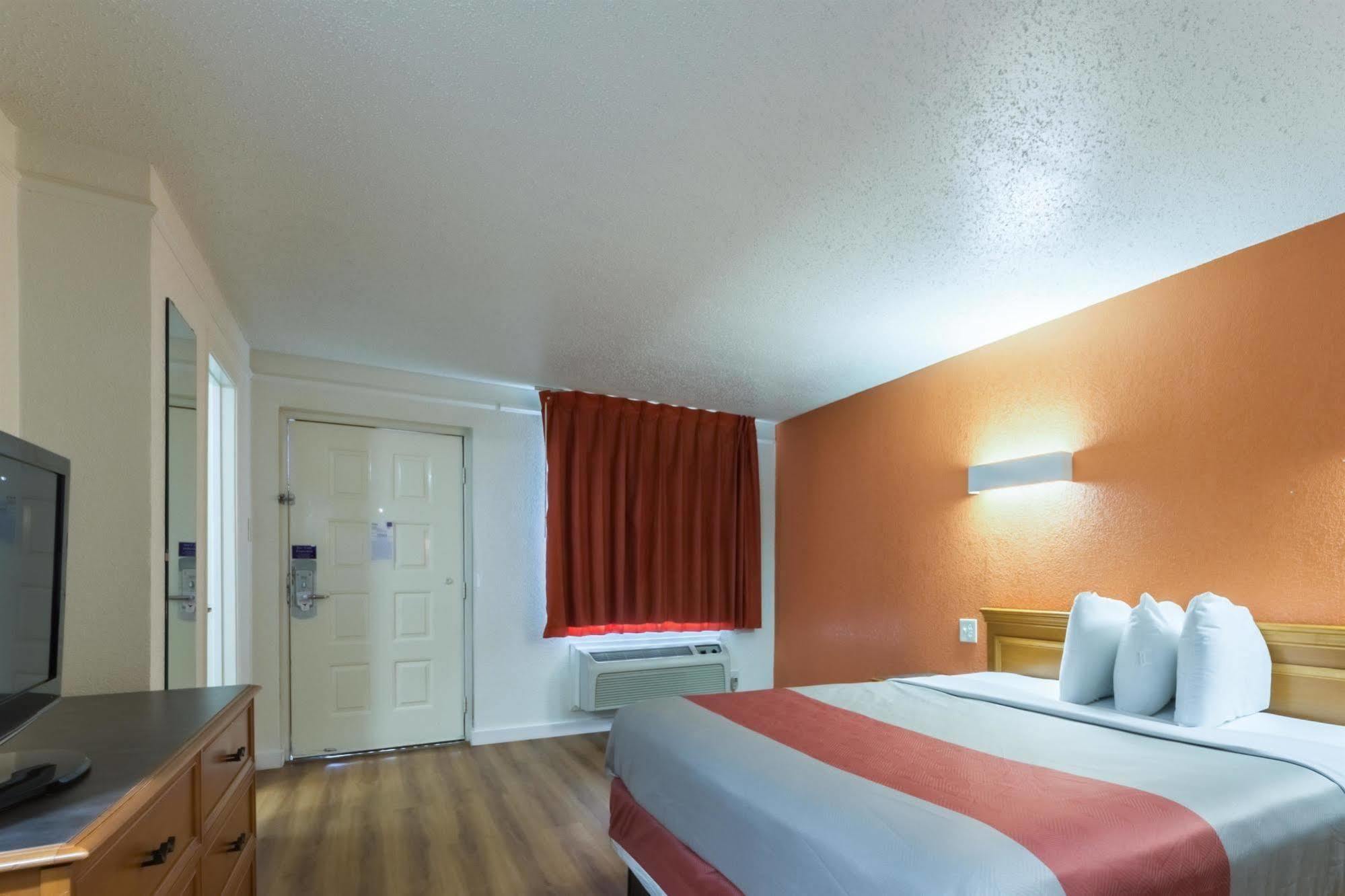 Motel 6-Dallas, Tx - Фармерс-Бранч Экстерьер фото