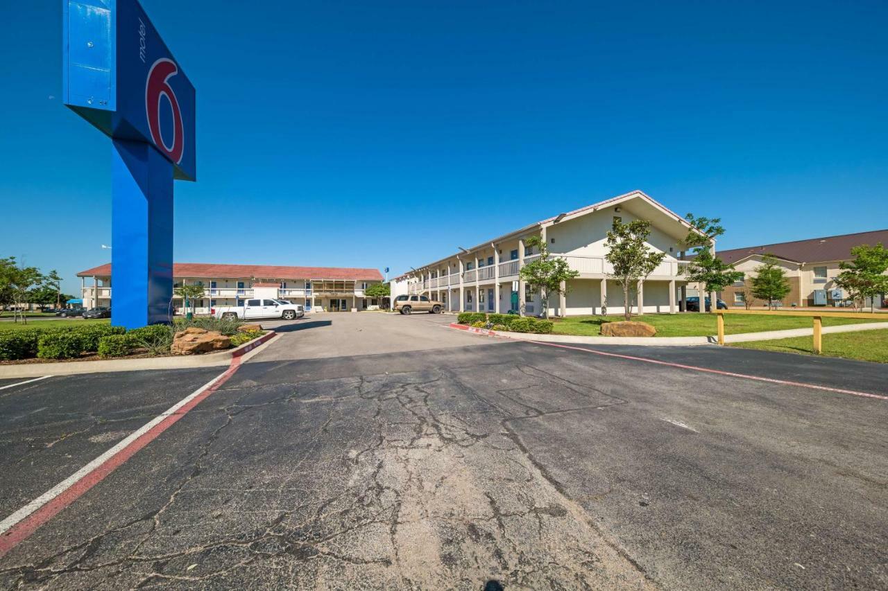 Motel 6-Dallas, Tx - Фармерс-Бранч Экстерьер фото