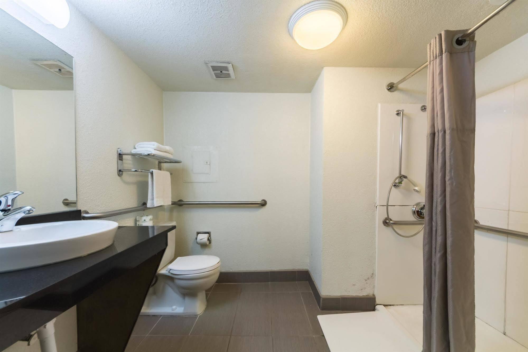 Motel 6-Dallas, Tx - Фармерс-Бранч Экстерьер фото
